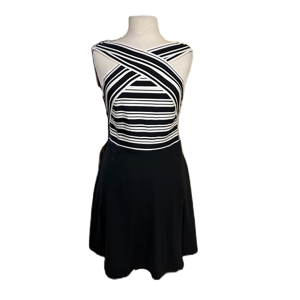 ANTHROPOLOGIE Maeve CROSSWISE Black & White Fit & FLARE DRESS Size 12 Classic